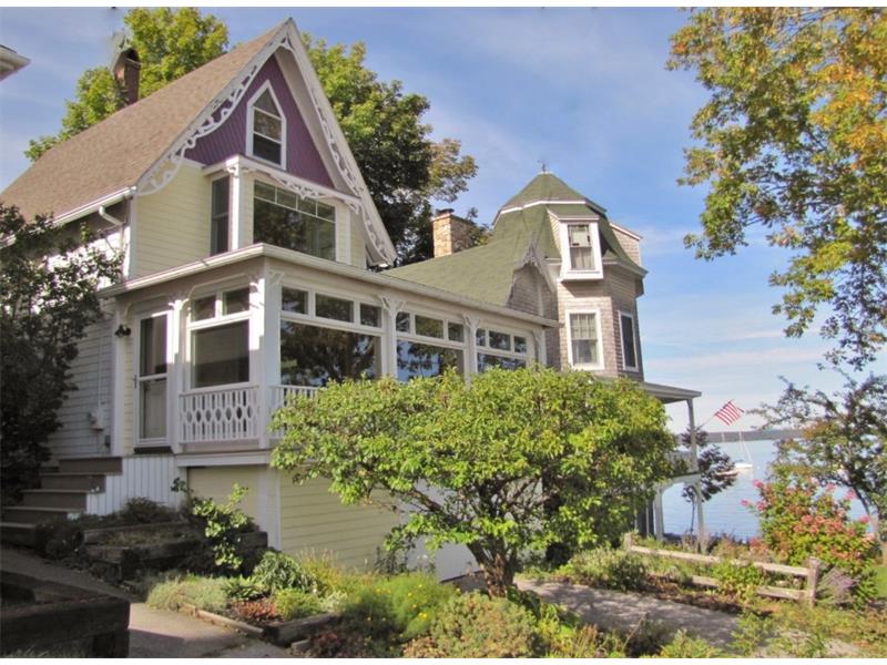 2 bedroom, 2 bath, Bayside Cottage for sale on the coast of Maine