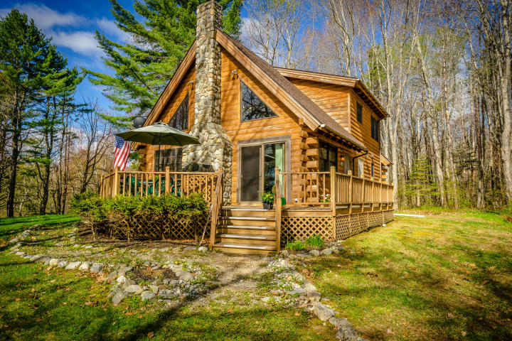 Maine oceanfront home with 3 bedrooms, 3 baths with a first-floor master suite