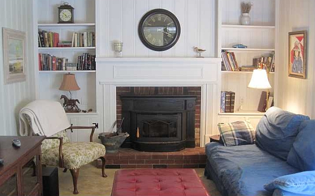 Family Room with Fireplace - 17 Cedar St. Belfast, Maine 