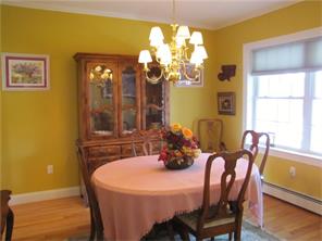 dining room house for sale in Belfast, Maine