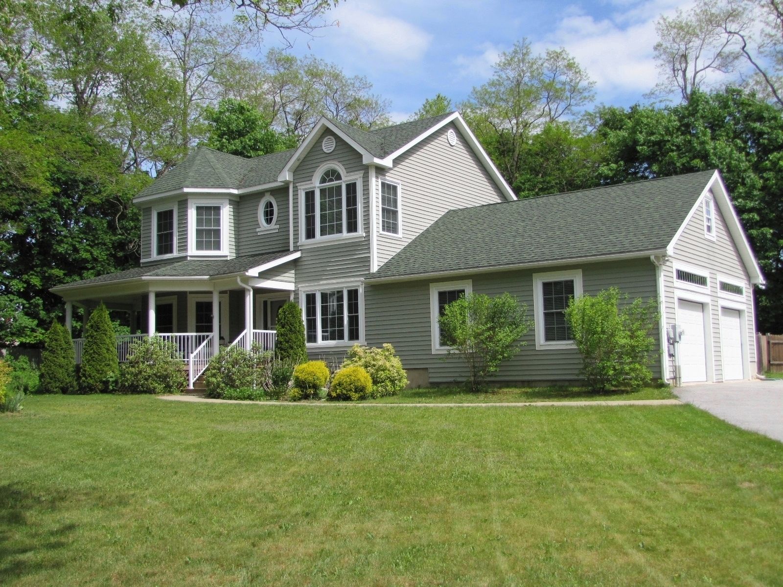 Belfast, Maine Real Estate Listing - Contemp. Victorial with 4 Bedrooms, 2.5 Baths, Hardwood Floors For Sale 