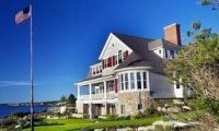 Lakefront Home on the Cost of Maine