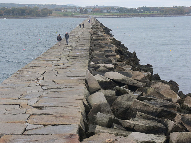 Web-Cam Rockland Breakwater on the coast of Maine